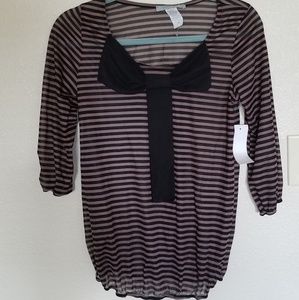 Robin's Nest Maternity chiffon blouse